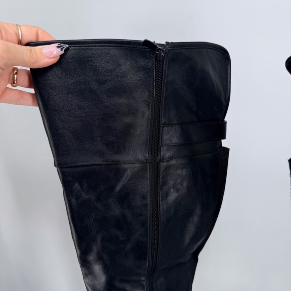 Torrid Black Faux Leather Women 9.5 Knee High Boots Buckle Zip Side Wide Calf - Picture 8 of 16